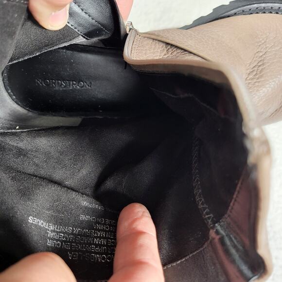 NEW  Nordstrom Macombs water-resistant moto boot taupe pebbled leather size 10M - Picture 5 of 6